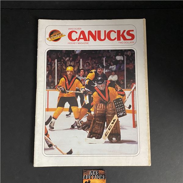 VANCOUVER CANUCKS PROGRAM FROM SUNDAY JANUARY 17 1982 WITH POSTER