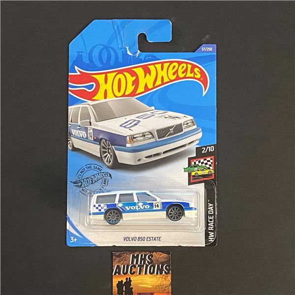 HOT WHEELS VOLVO 850 ESTATE 1/64TH SCALE (ref7)