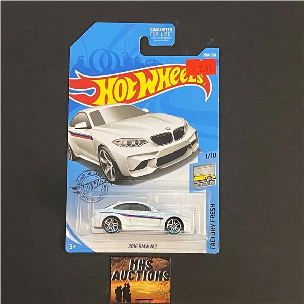 HOT WHEELS 2016 BMW M2 1/64TH SCALE (ref19)