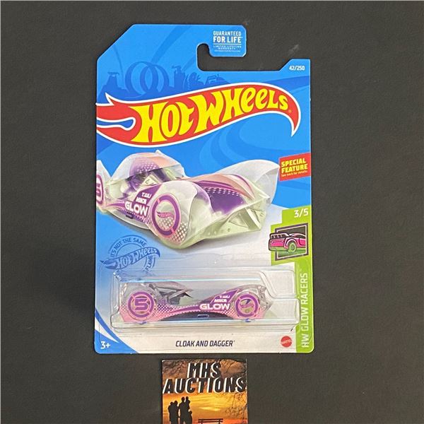 HOT WHEELS CLOAK AND DAGGER 1/64TH SCALE (ref56)