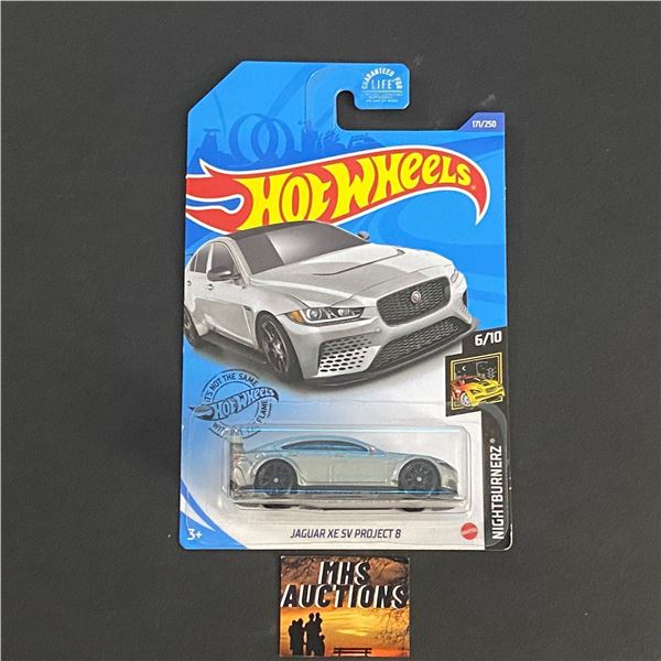 HOT WHEELS JAGUAR XE SV PROJECT 8 1/64TH SCALE (ref103)