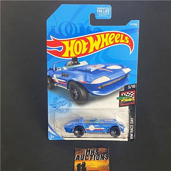 HOT WHEELS CORVETTE GRAND SPORT ROADSTER 1/64TH SCALE (ref1084)