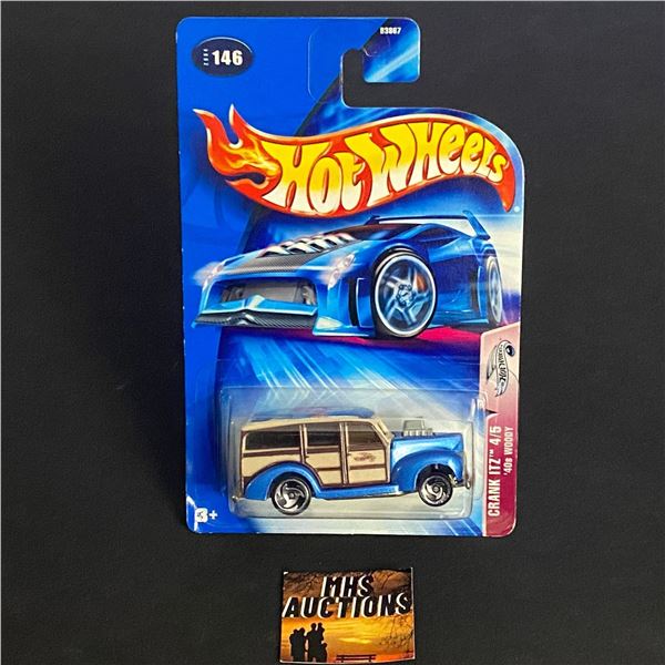HOT WHEELS CRANK ITZ '40 WOODY 1/64TH SCALE (ref1120)