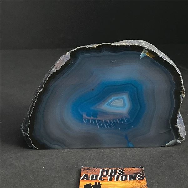 AGATE POLISHED ONE SIDE CRYSTAL ROCK