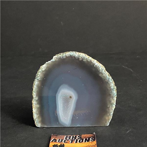 AGATE POLISHED ONE SIDE CRYSTAL ROCK