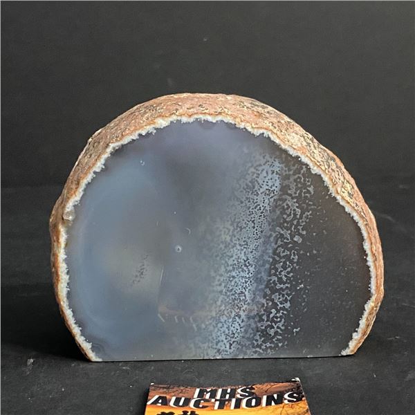 AGATE POLISHED ONE SIDE CRYSTAL ROCK