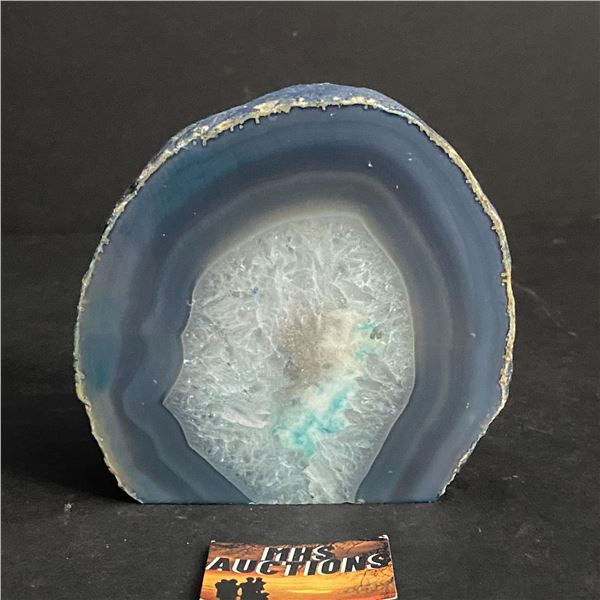 AGATE POLISHED ONE SIDE CRYSTAL ROCK