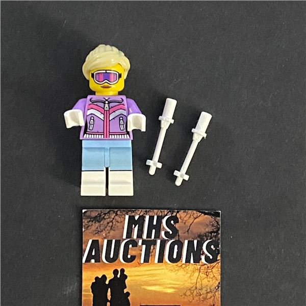 LEGO MINI FIGURE WITH ACCESSORIES (ref6)