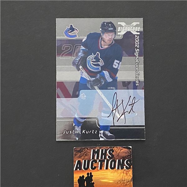 2002 IN THE GAME JUSTIN KURTZ AUTOGRAPH HOCKEY CARD (ref2481)