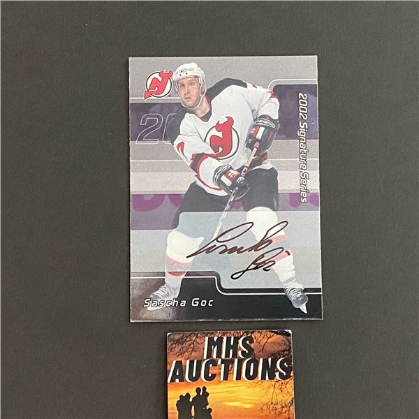 2002 IN THE GAME SASCHA GOC AUTOGRAPH HOCKEY CARD (ref2482)