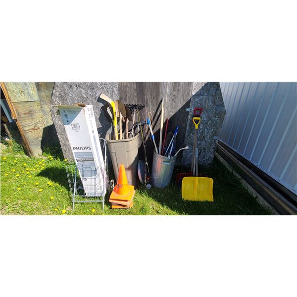 SHAKESPEARE FLY FISHING ROD. LOT OF SHOVELS AND SNOW SHOVELS / PRY BAR / CROW BARS / 23 PHILIPS T12 