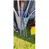 Image 2 : SHAKESPEARE FLY FISHING ROD. LOT OF SHOVELS AND SNOW SHOVELS / PRY BAR / CROW BARS / 23 PHILIPS T12 