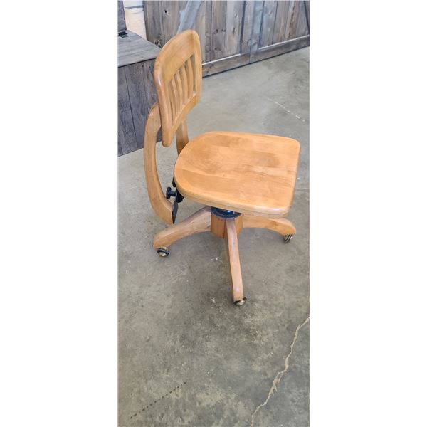 OAK OFFICE/DESK CHAIS