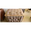 Image 1 : 37 X 29 X 26 PADDED CHEST