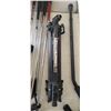 Image 10 : GOLF CLUBS, TRIPOD, CANE AND CLOSET RACH