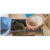 Image 10 : MOOSE CLOCK, PAINTED GOLD PANNING PANS, DECORATIVE VIOLIN