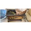 Image 9 : MOOSE CLOCK, PAINTED GOLD PANNING PANS, DECORATIVE VIOLIN