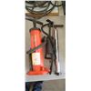 Image 1 : THREE PUMP
