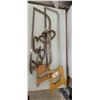Image 2 : 21" AND 19" MEAT SAWS PLUS FIVE MEAT HOOKS