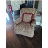 Image 10 : HANCOCK AND MOORE SOFA AND LAZY BOY RETAILS AT $6,000