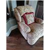 Image 11 : HANCOCK AND MOORE SOFA AND LAZY BOY RETAILS AT $6,000