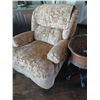 Image 8 : HANCOCK AND MOORE SOFA AND LAZY BOY RETAILS AT $6,000