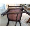 Image 7 : Antique chair cat C