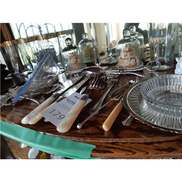 Serving ware, glasses, figurine and more, cat A