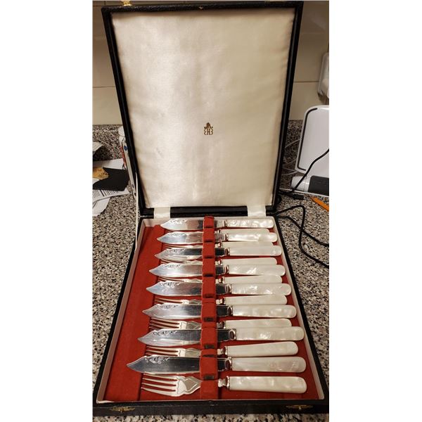 Birks Silver Plate Fish Set Cat A