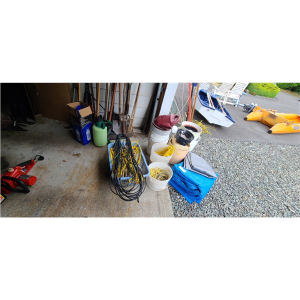 Tarps, rope, pots cat E