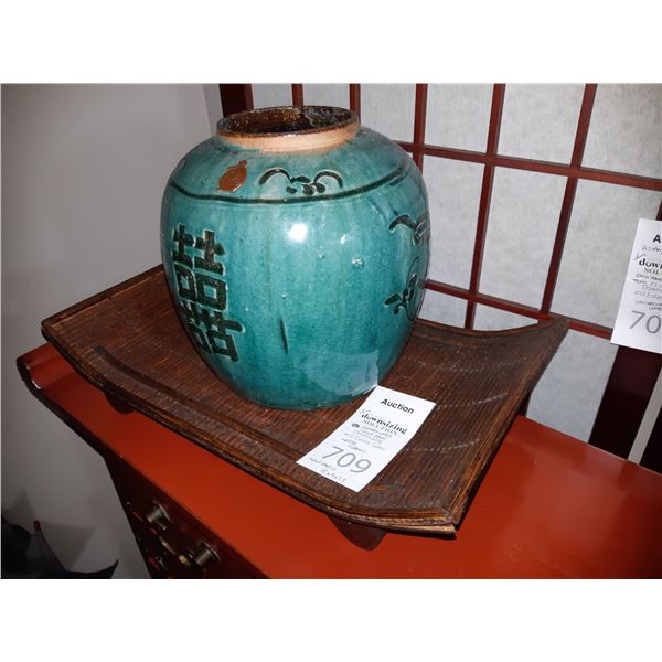 Pottery, wood base cat A