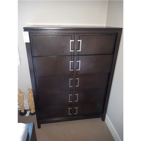 Chest of drawers cat C