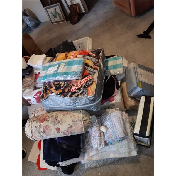 Assortment of Linens. Cat A.