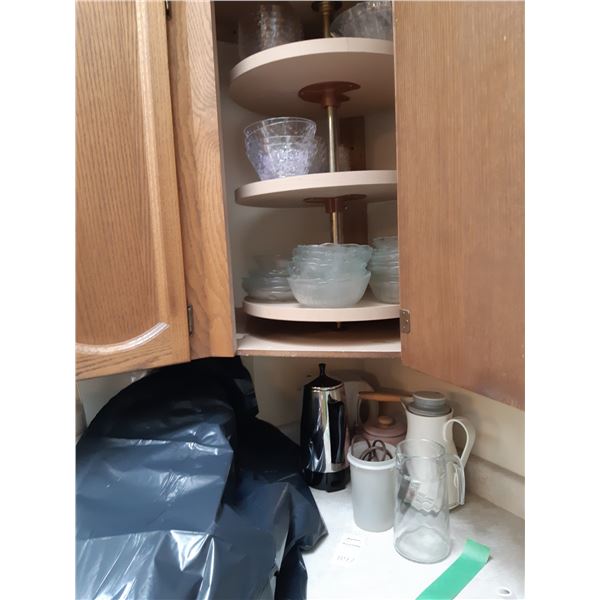 Assortment of Glass Bowls & Charlescraft Kettle.  Cat A.