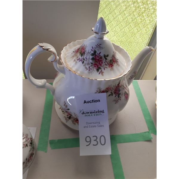 Royal Albert Lavender Rose Cat A