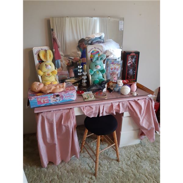 Dressing Table cat C