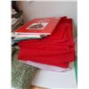Image 6 : Towels, Books and more cat B