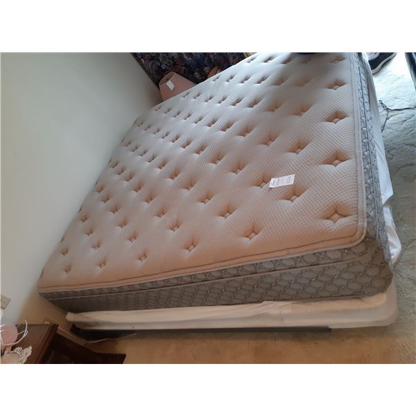 King Size Bed  Cat C