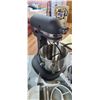 Image 3 : KITCHEN AID PROLINE TILT-HEAD STAND MIXER 5QUARTZ - 4.7LTR. COMES WITH  ATTACHEMENTS SUCH AS: POUR