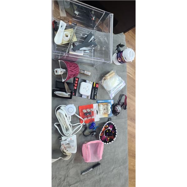 MISC LOT: NEBO MOSQUITO ZAPPING LED LANTERN, ENERGIZER HEADLAM, LED KITCHEN LIGHT AND MORE