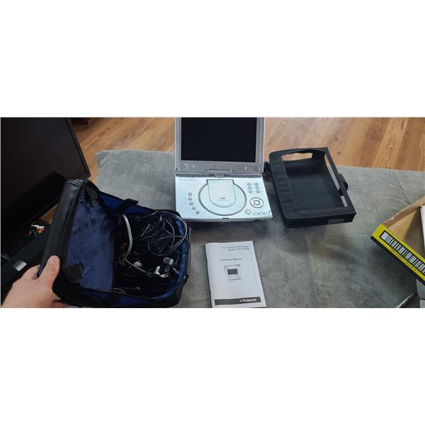 POLAROID 10" PROTABLE DVD PLAYER
