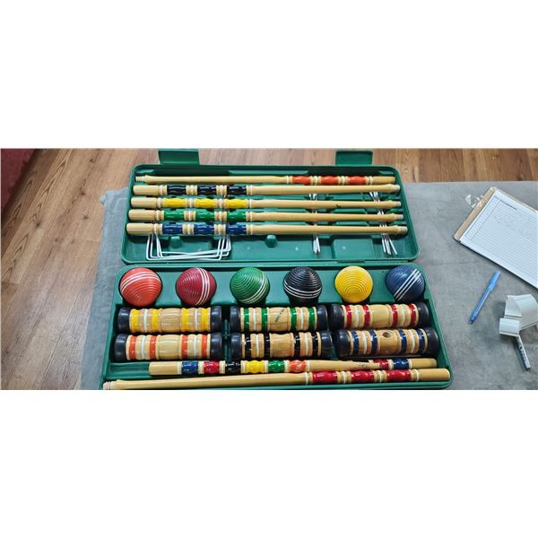 SIX PLAYER DELUXE CROQUET SET