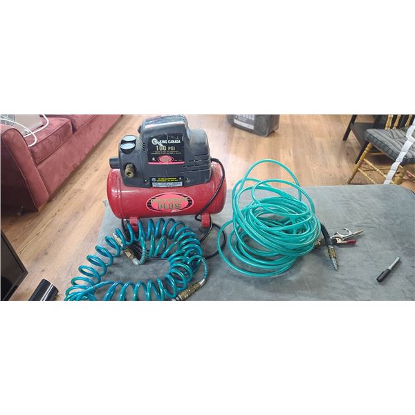 KING CANADA AIR COMPRESSOR (1000PSI) PLUS TWO HOSES AND TIPS