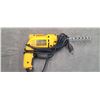 Image 2 : 3/8" VSR DEWALT COMES WITH AUGER BIT