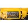 Image 3 : 3/8" VSR DEWALT COMES WITH AUGER BIT