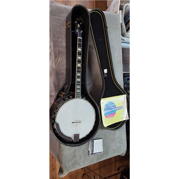 IIDA TENOR FOUR STRING BANJO WITH CASE