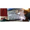 Image 2 : BAG OF TOWELS, PILLOWS AND BLANKETS