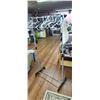 Image 1 : CLOTHING RACK