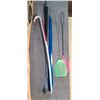 Image 4 : WALKING STICKS AND CANES