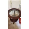 Image 3 : GLASS TOP END TABLE
